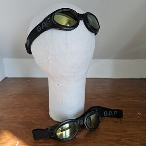 Vintage Pair of Gap Stretch Band Goggles Sunglasses
